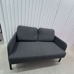Loveseat 