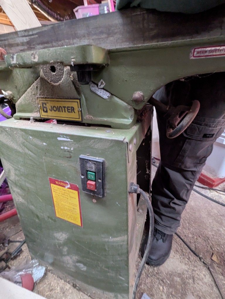 Planer Edger 6 Inch. Chicago Electric