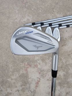 Mizuno JPX 900 Tour Forged Iron Set 5-PW Project X LZ 5.0 Steel Regular Flex Right Handed