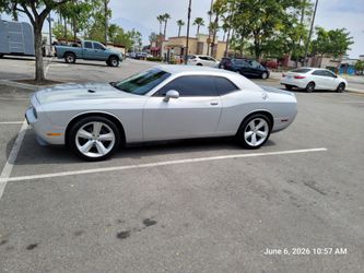 2012 Dodge Challenger SXT Plus V6