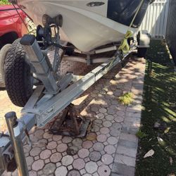 1997 HYDRA -SPORTS. 19 FT  Boat 