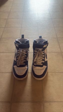 Nikes boys shoes size 5