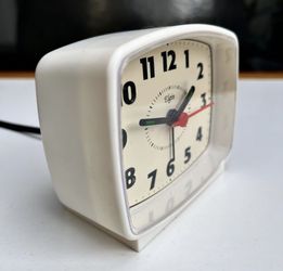 Vintage Elgin Electric Alarm Clock