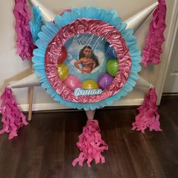 Piñata Con Tiene 14 Pelotas 