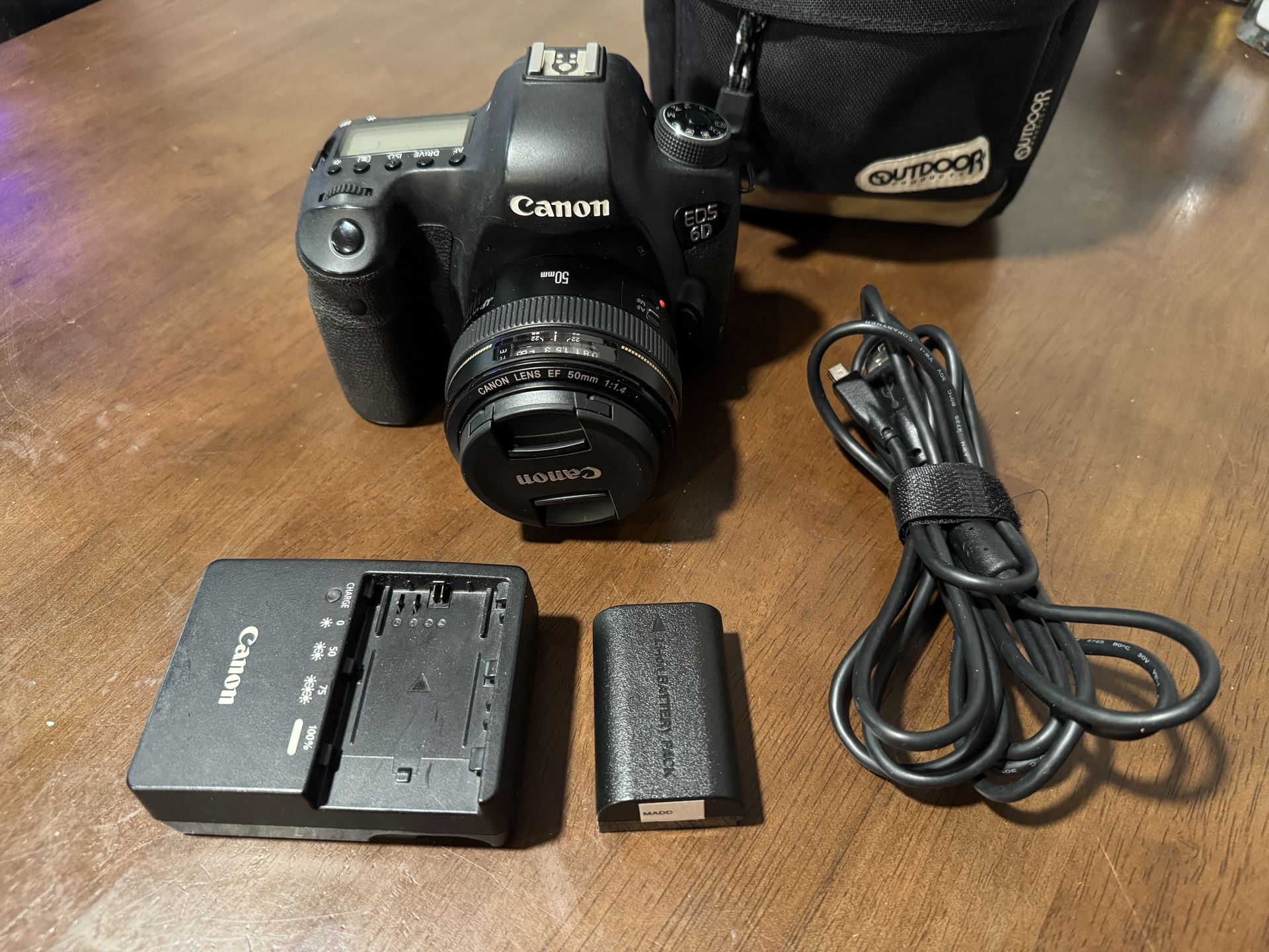 Canon 6D MK1 w/ 50mm 1.4f