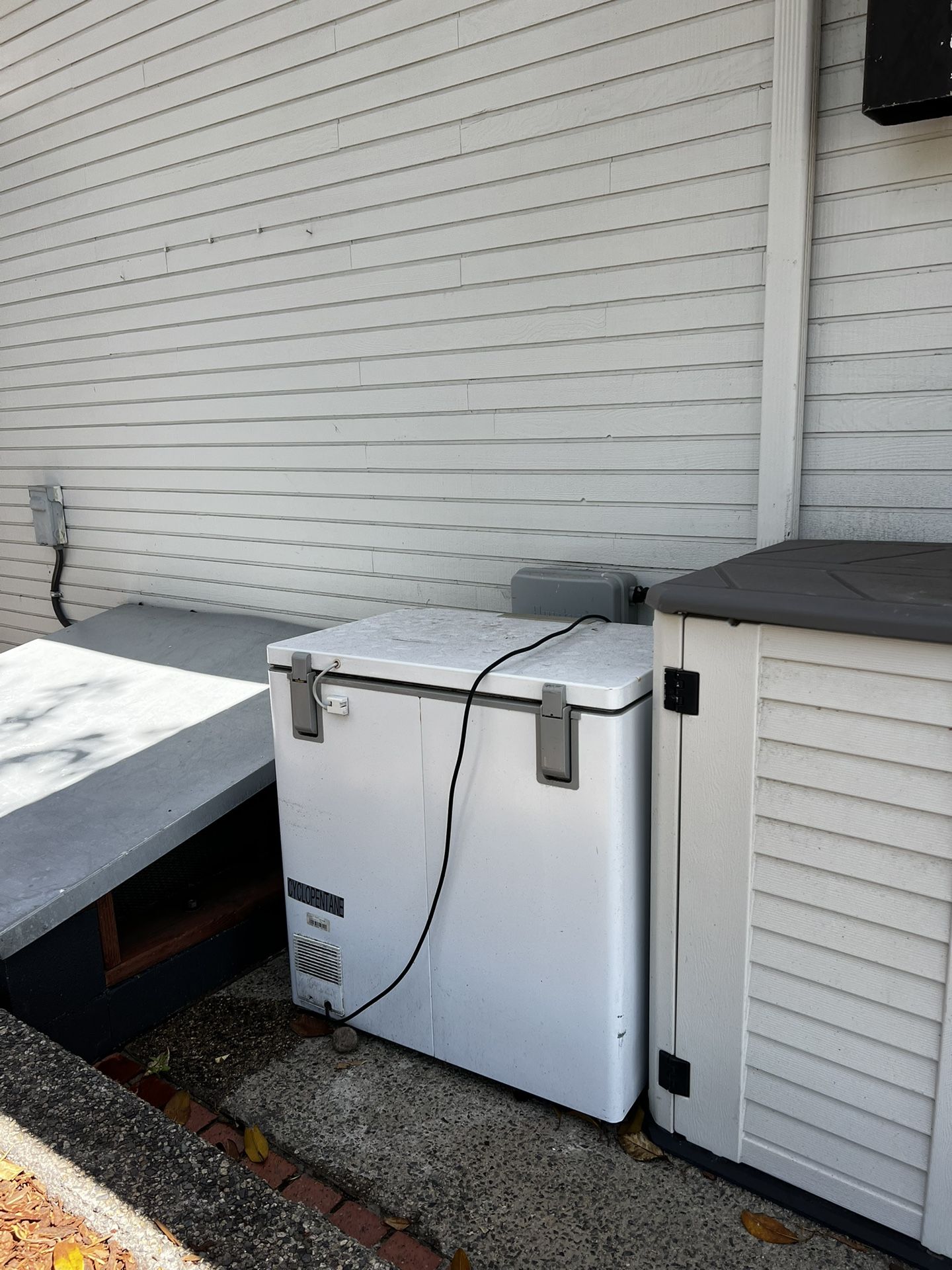 Chest Freezer 7cu FREE