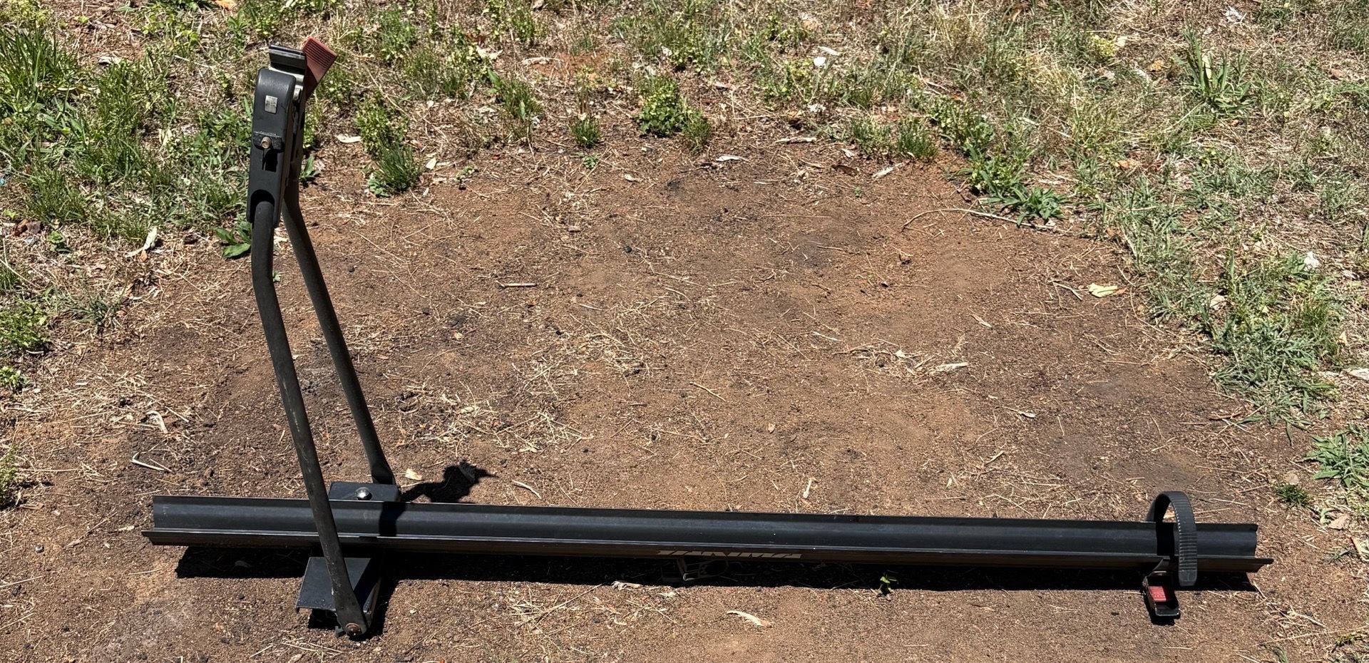 Yakima Raptor LockJaw upright rooftop bike rack