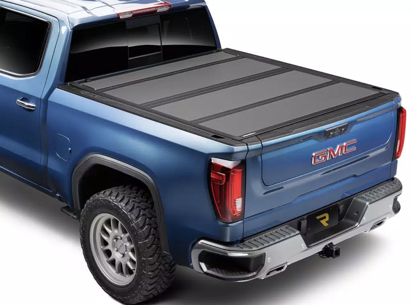 BAKFLIP MX4 (GEN 3) HARD FOLDING TONNEAU COVER