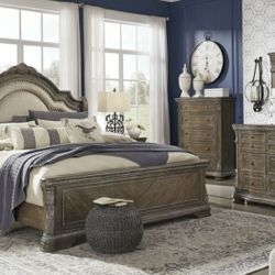 Charmond Brown Sleigh Bedroom Set

