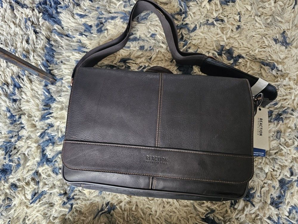 Kenneth Cole Reaction Genuine Leather Laptop Breifcase Bag