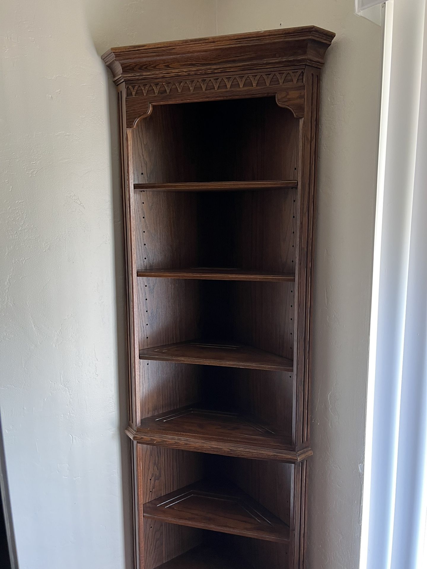Ethan Allen Corner Shelf Stand