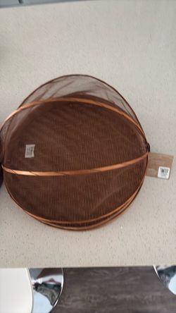 Round Wicker Tray with Mesh Food Cover