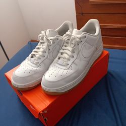 Size 10 NIKE Airforce 1 with Box Used
