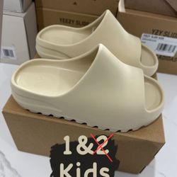 Adidas Yeezy Slide Bone Kids Size 1Y 
