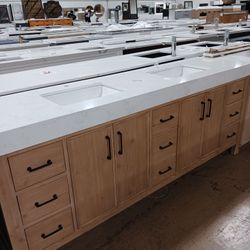 84in Bathroom Vanity With Quartz Top And Sinks Included 