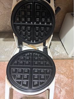 Waffle maker
