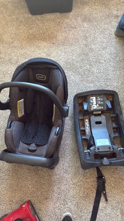 Car seat/ stroller bundle