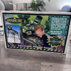 2003 the Incredible Hulk electronic pinball game