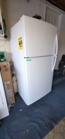 Kenmore Refridgerator White