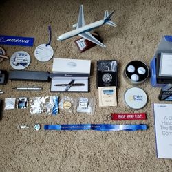 Boeing Trinkets 