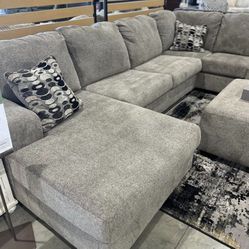 LH 👉$39 Down Payment  For Financing 👉 Ballinasloe Platinum Light Gray U Shaped Sectional Couch With Chaise 