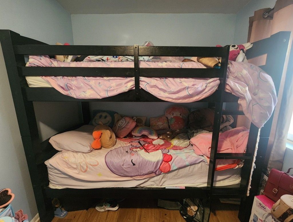 Twin Bunk Beds