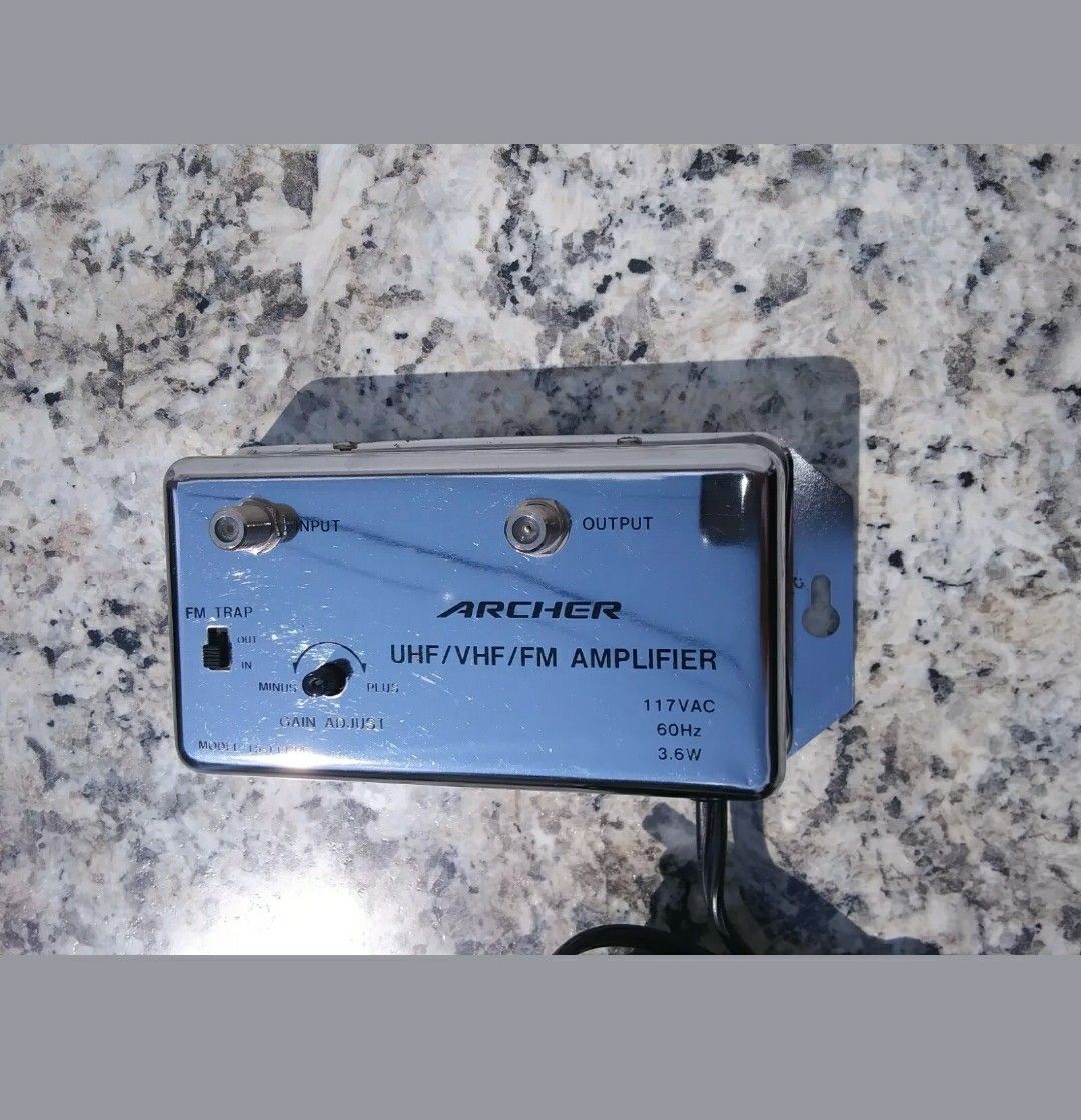 Archer UHF/VHF/FM Amplifier