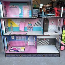 LOL Dollhouse
