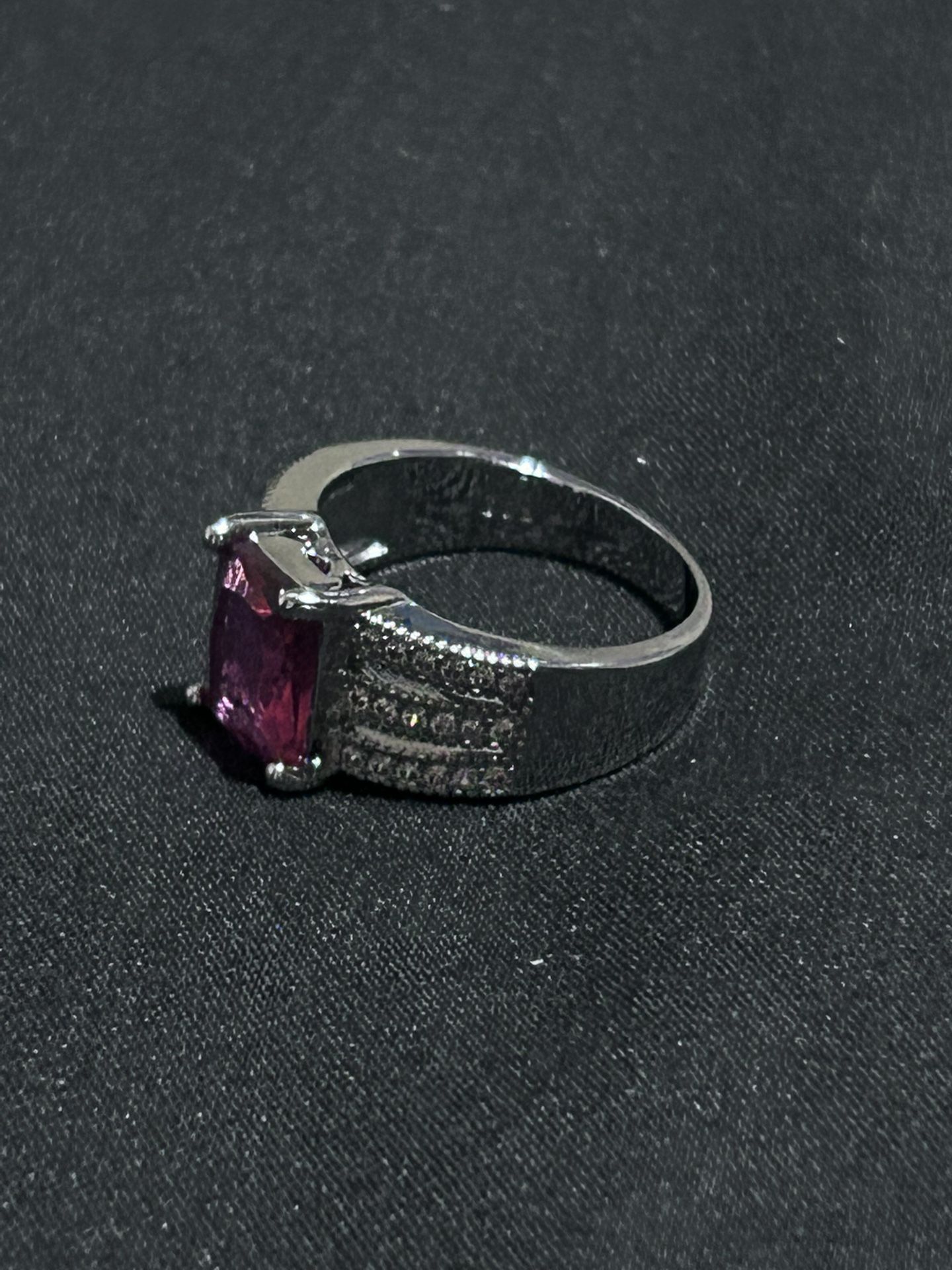 Sterling Silver Ring - Red / Shinny CZ