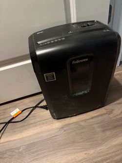 Fellowes Powershred 9 sheet shredder