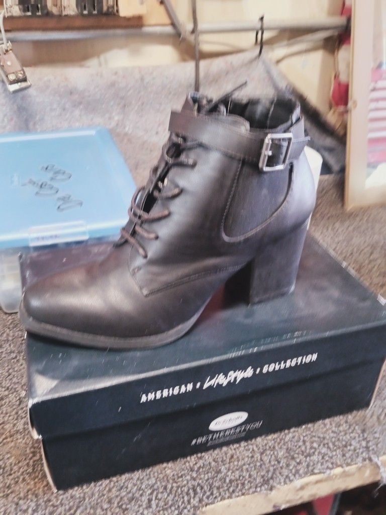 Ladies Black Mime Boots