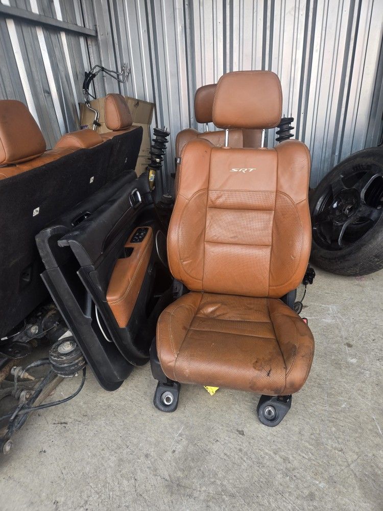SRT PEANUT BUTTER SEATS AND EXTRAS