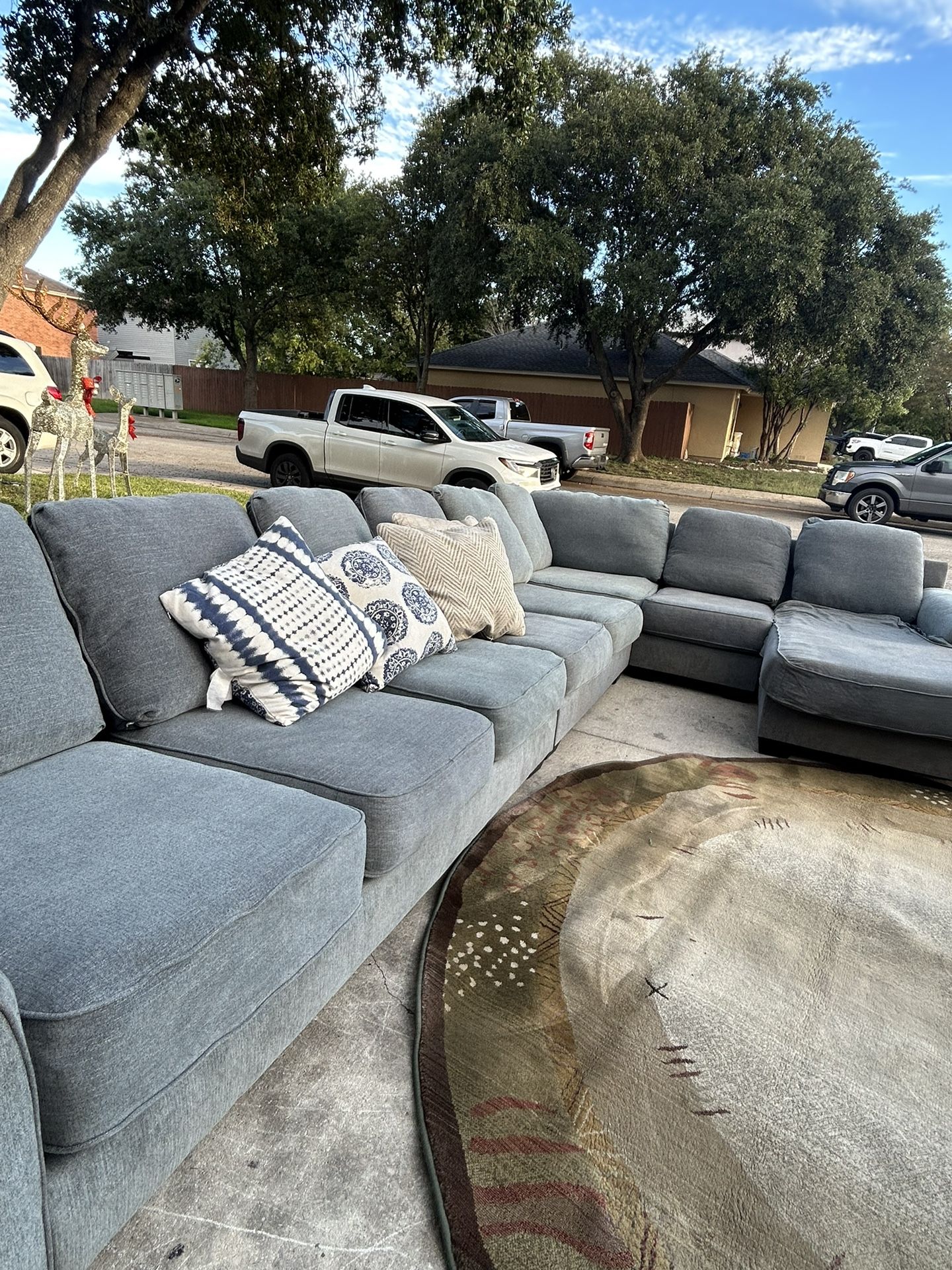 Grey Sectional (Delivery Available)
