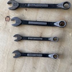 Craftsman’s universal Wrench 