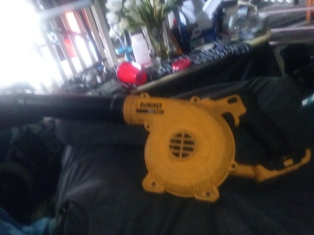 DeWalt Leaf Blower