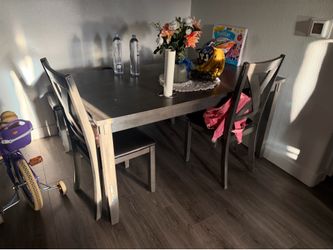 Table with 2 chairs & bench