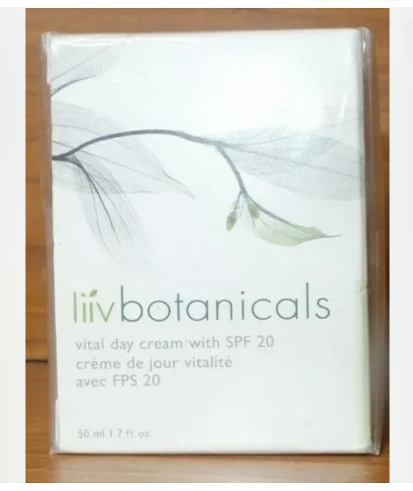 Avon liiv Botanicals Vital Day Cream New in Box
