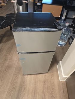 Brand New Refrigerator – Never Used