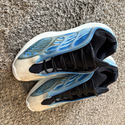 Yeezy 700 V3 Arzareth Size 12