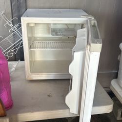 Small Refrigerator 