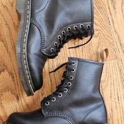 Vegan 1460 Felix Lace Up Dr Martens Boots Size 7 Women