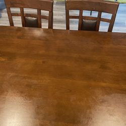 Dining Table with 6 Chairs 