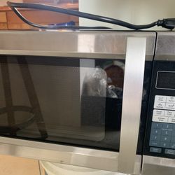 1100 Watt Microwave