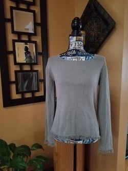 LIZ CLAIBORNE GRAY FRINGE SWEATER