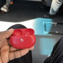 Beats Studio Buds 