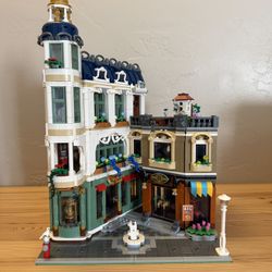 Lego Shopping Street Modular Set