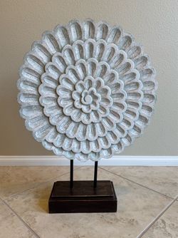 LARGE FLOWER SCULPTURE HOME DECOR (24” Tall)
