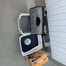 Cat Supplies