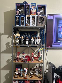 Shoot a price at a bobblehead