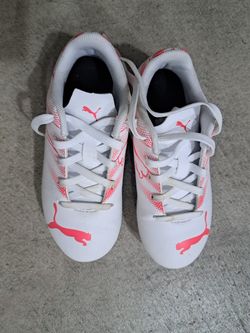 Kids Shoes - Girl's Soccer